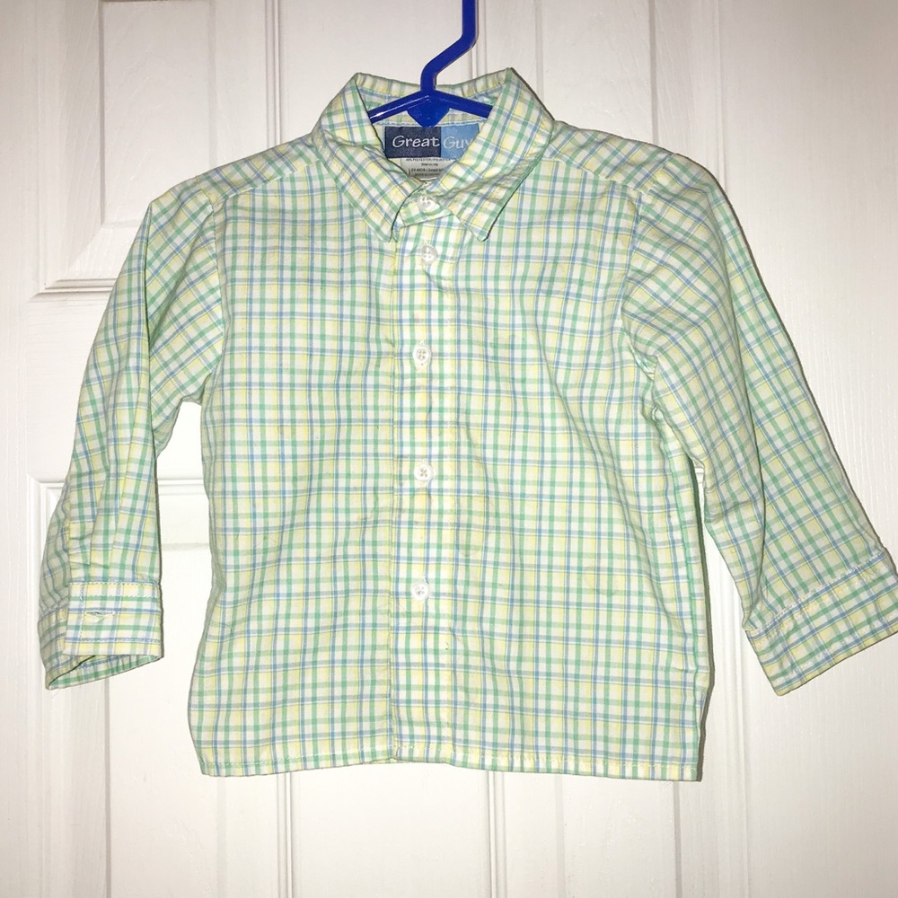 NWOT Adorable Plaid Shirt ⭐️✨